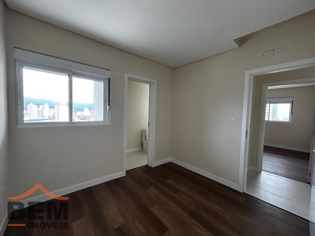 Apartamento para venda no bairro Centro em Itajaí, com 80,95 m² e 02 suítes