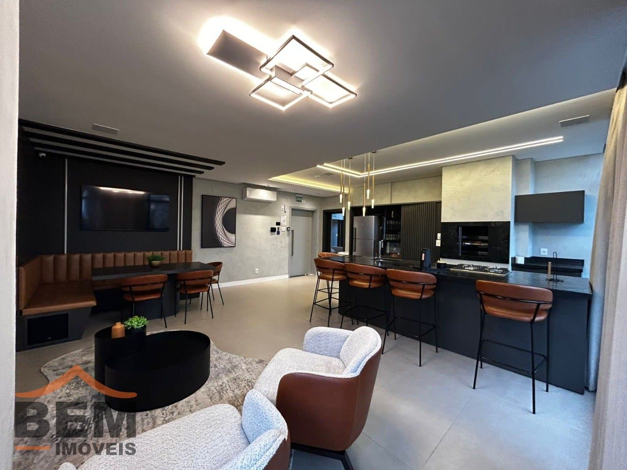 Apartamento para venda no bairro Centro em Itajaí, com 80,95 m² e 02 suítes