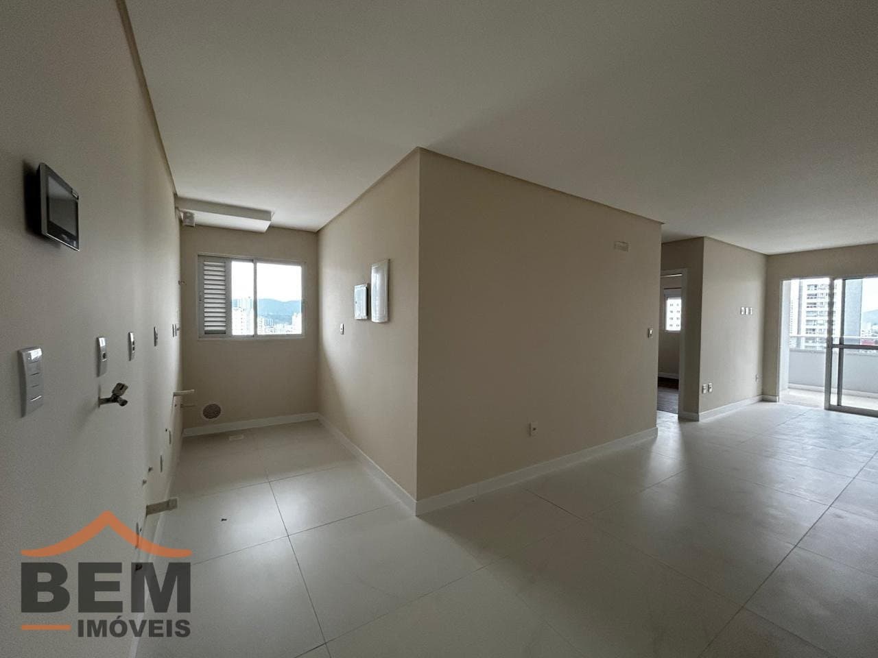 Apartamento para venda no bairro Centro em Itajaí, com 80,95 m² e 02 suítes