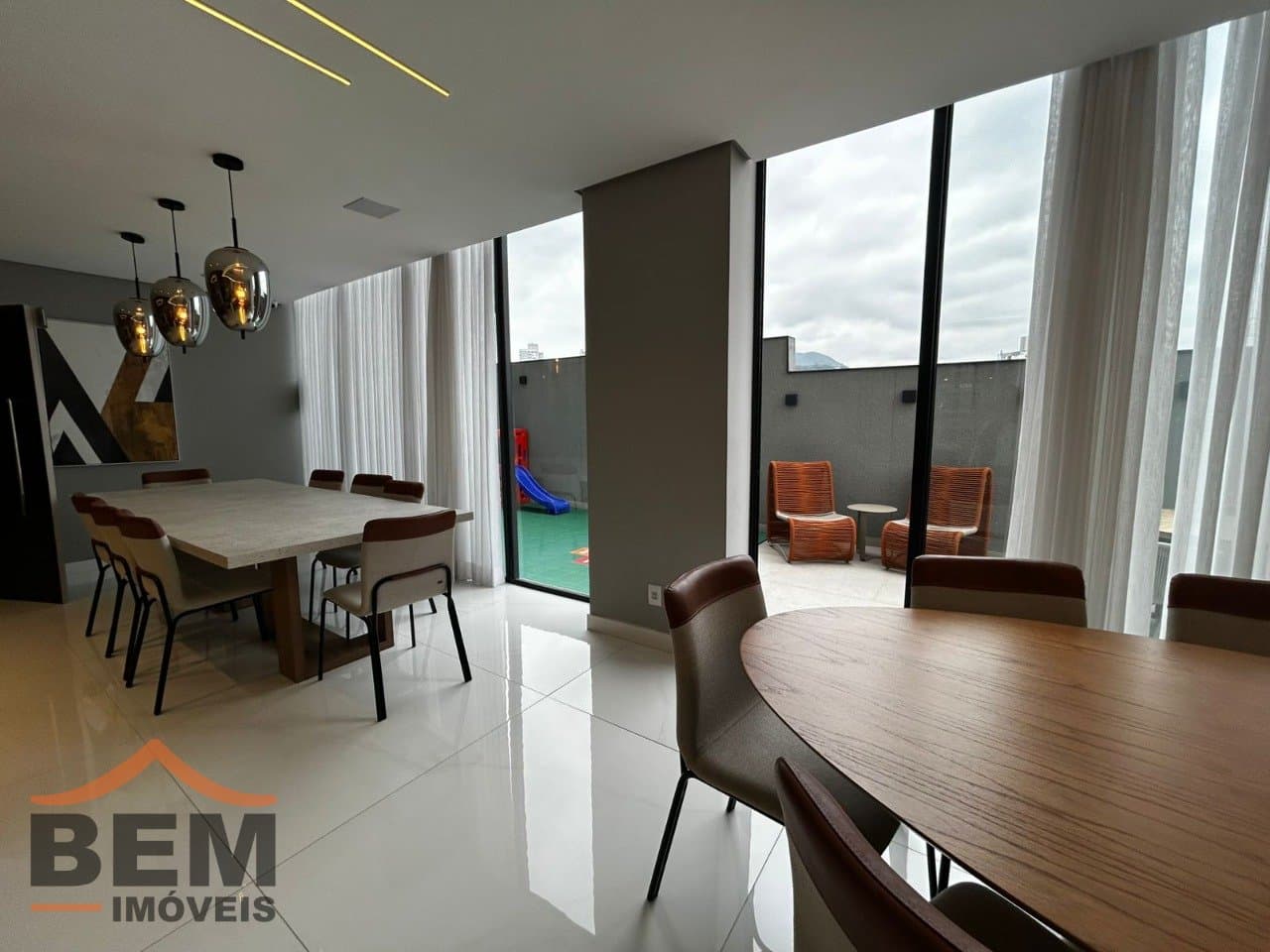 Apartamento para venda no bairro Centro em Itajaí, com 80,95 m² e 02 suítes