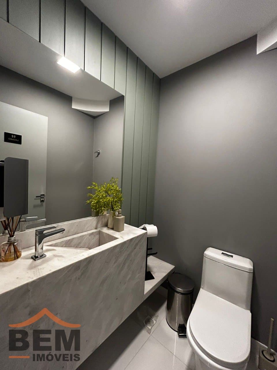 Apartamento para venda no bairro Centro em Itajaí, com 80,95 m² e 02 suítes