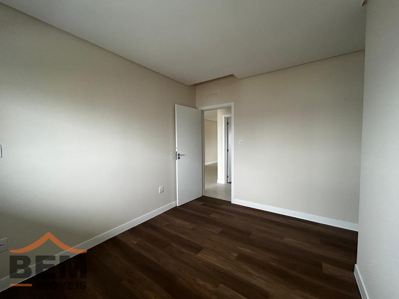Apartamento para venda no bairro Centro em Itajaí, com 80,95 m² e 02 suítes