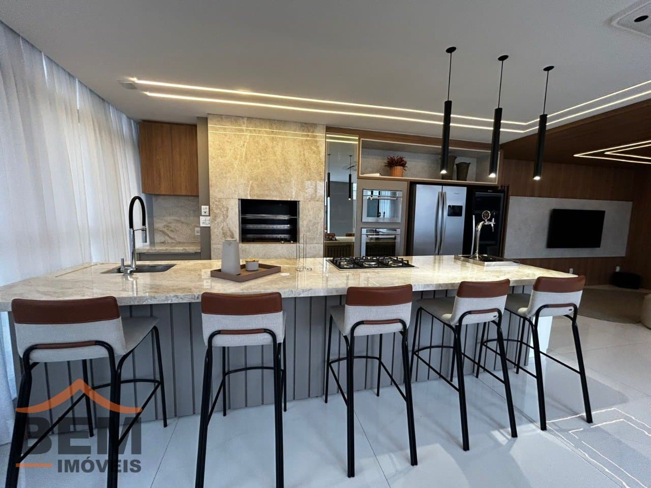 Apartamento para venda no bairro Centro em Itajaí, com 80,95 m² e 02 suítes