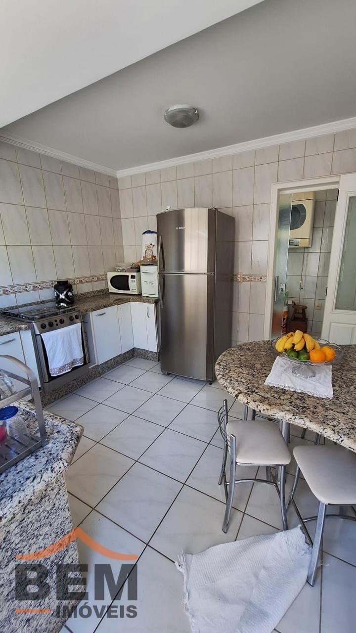 Sobrado Geminado para venda no bairro Vila Operária, em Itajaí, com 159 m² e 3 dormitórios