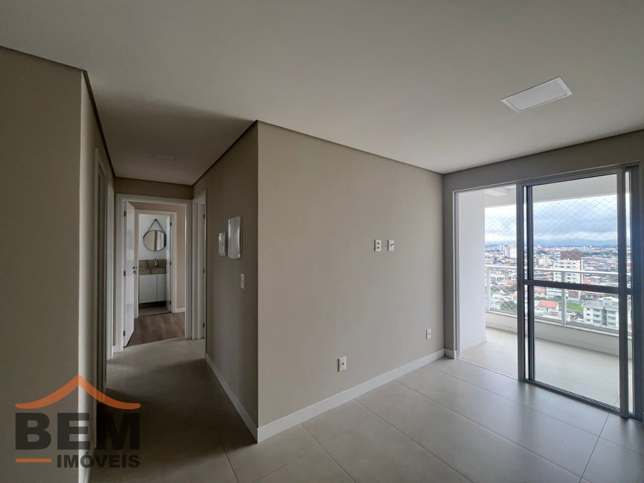 Apartamento para alugar com 2 quartos e 86 m² no bairro São João, em Itajaí