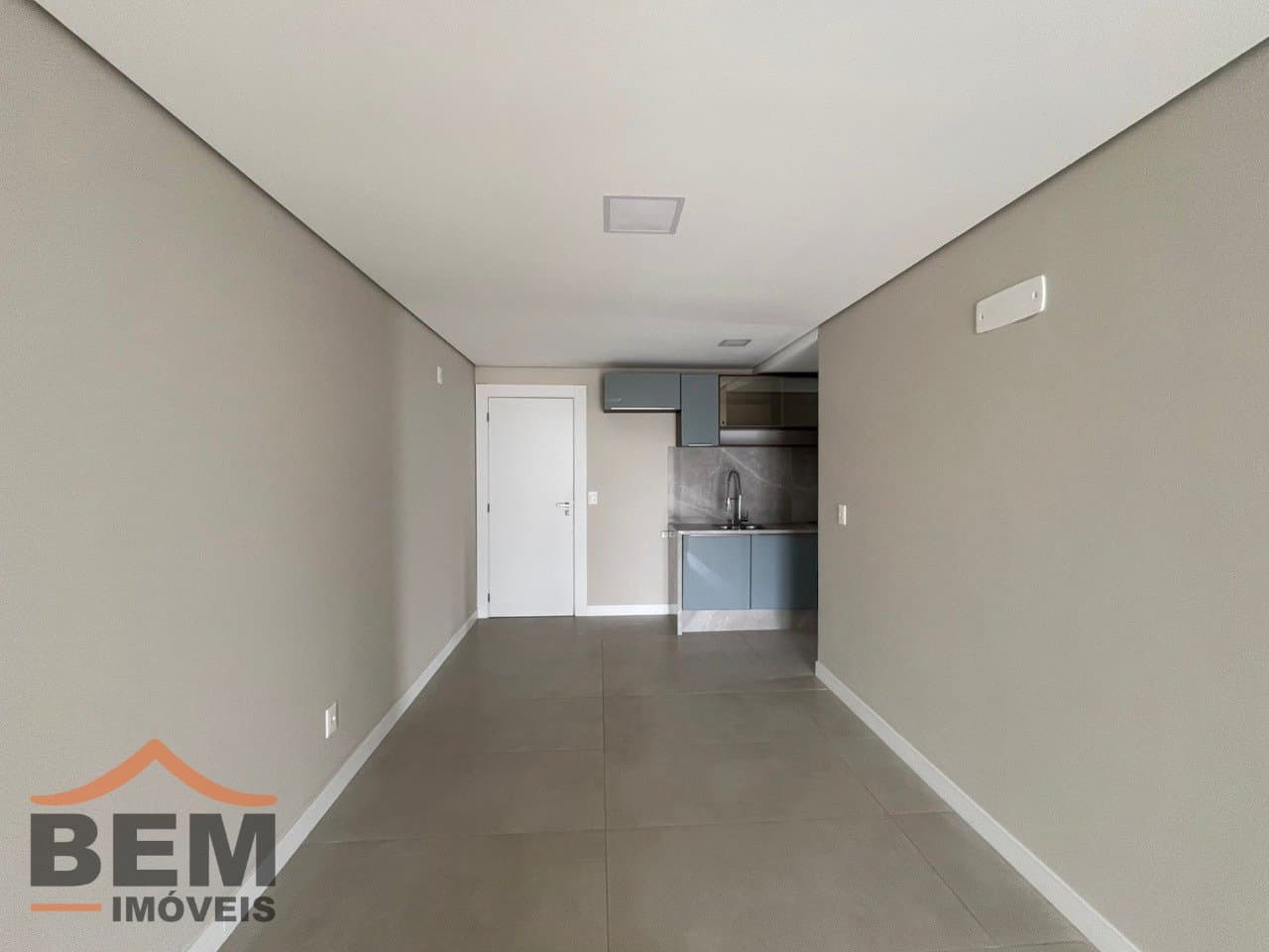 Apartamento para alugar com 2 quartos e 86 m² no bairro São João, em Itajaí