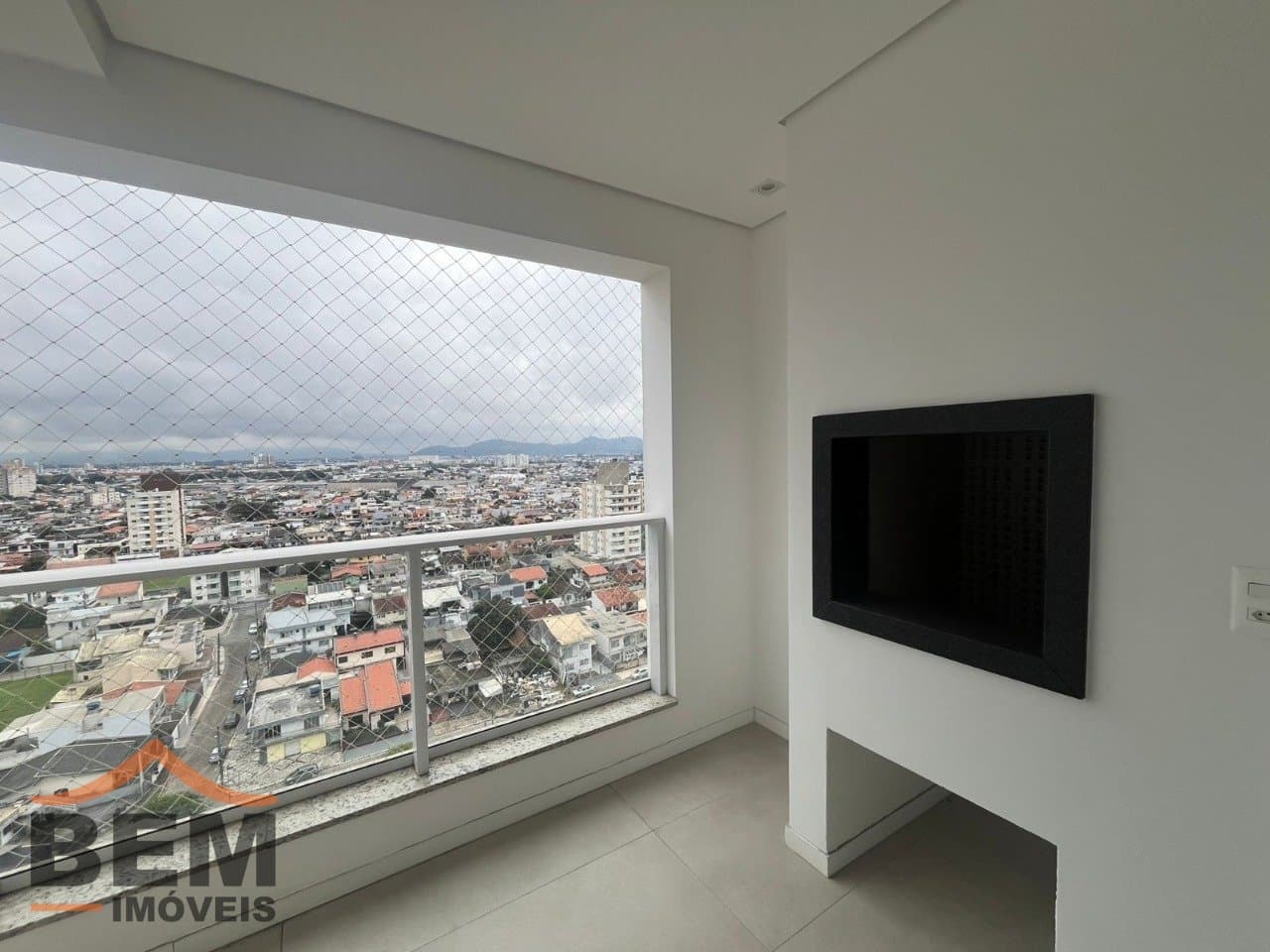Apartamento para alugar com 2 quartos e 86 m² no bairro São João, em Itajaí