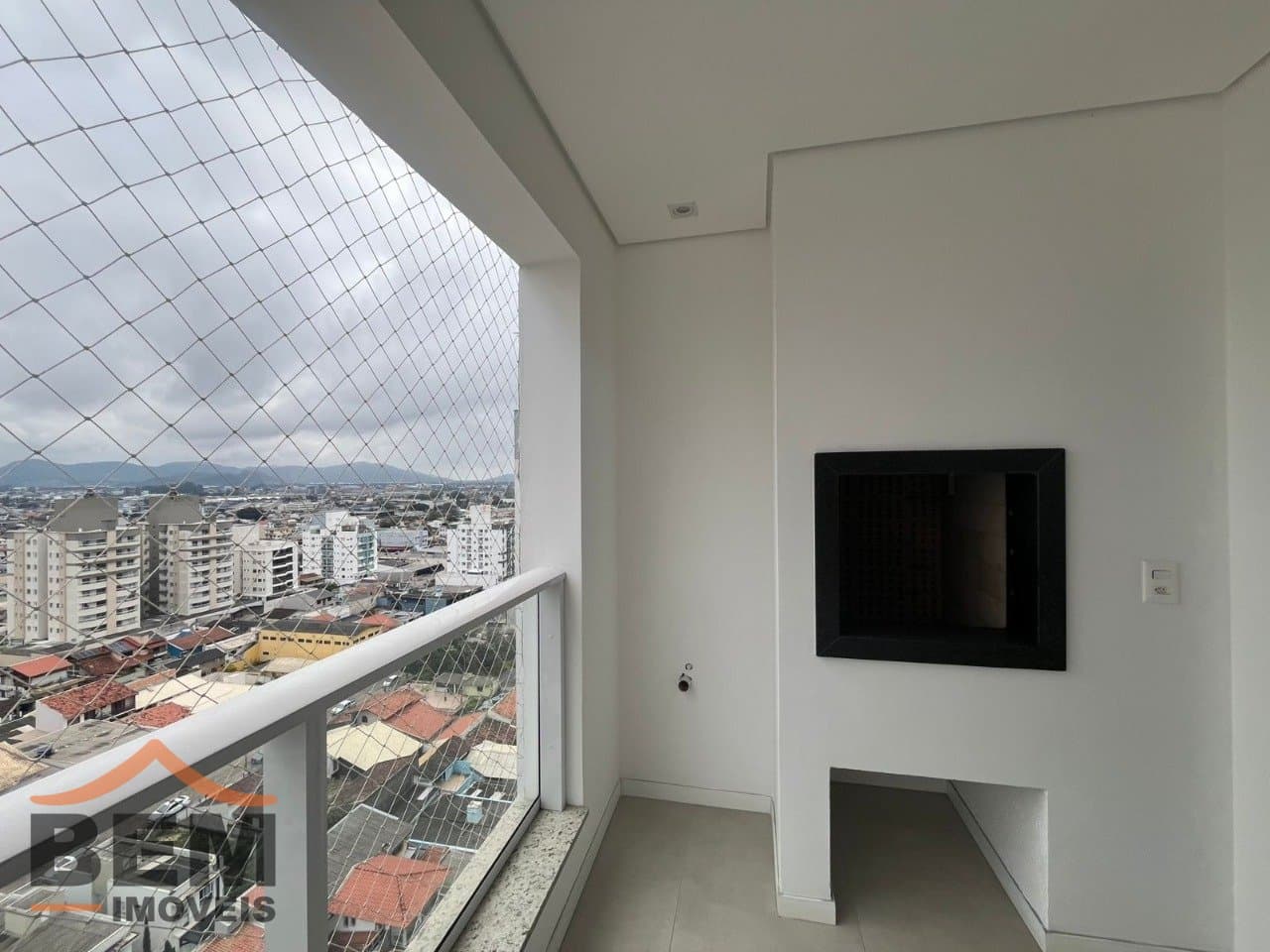 Apartamento para alugar com 2 quartos e 86 m² no bairro São João, em Itajaí