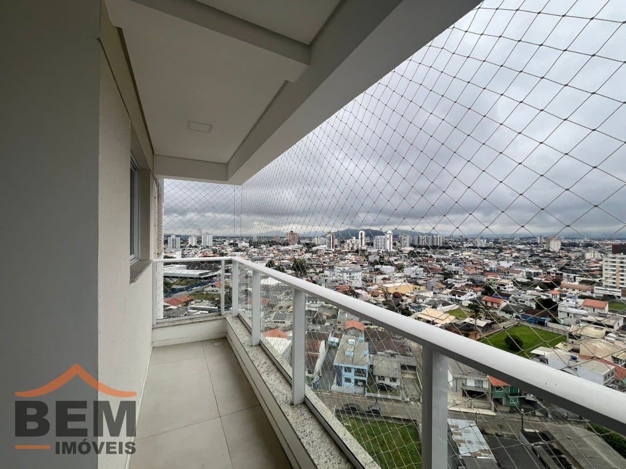 Apartamento para alugar com 2 quartos e 86 m² no bairro São João, em Itajaí