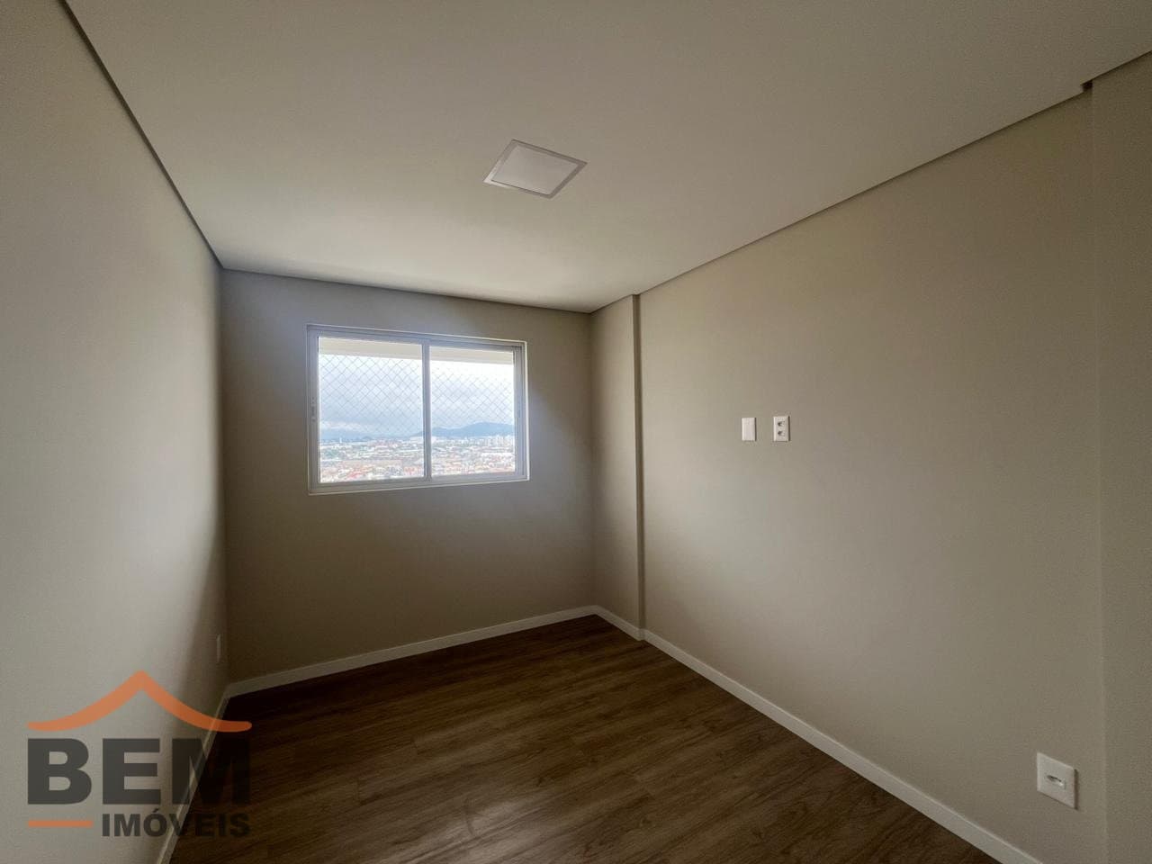 Apartamento para alugar com 2 quartos e 86 m² no bairro São João, em Itajaí