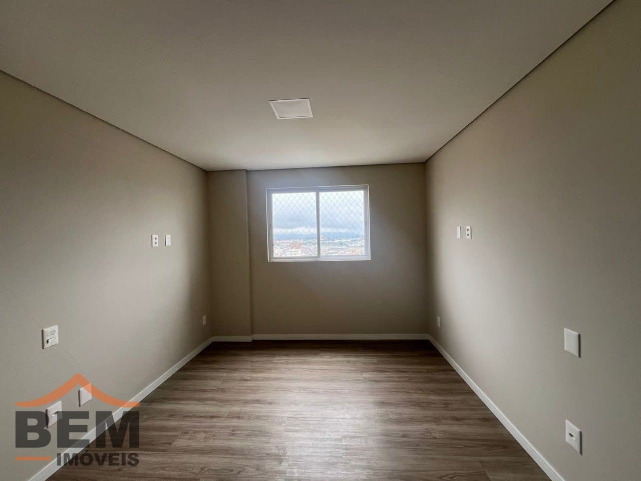 Apartamento para alugar com 2 quartos e 86 m² no bairro São João, em Itajaí