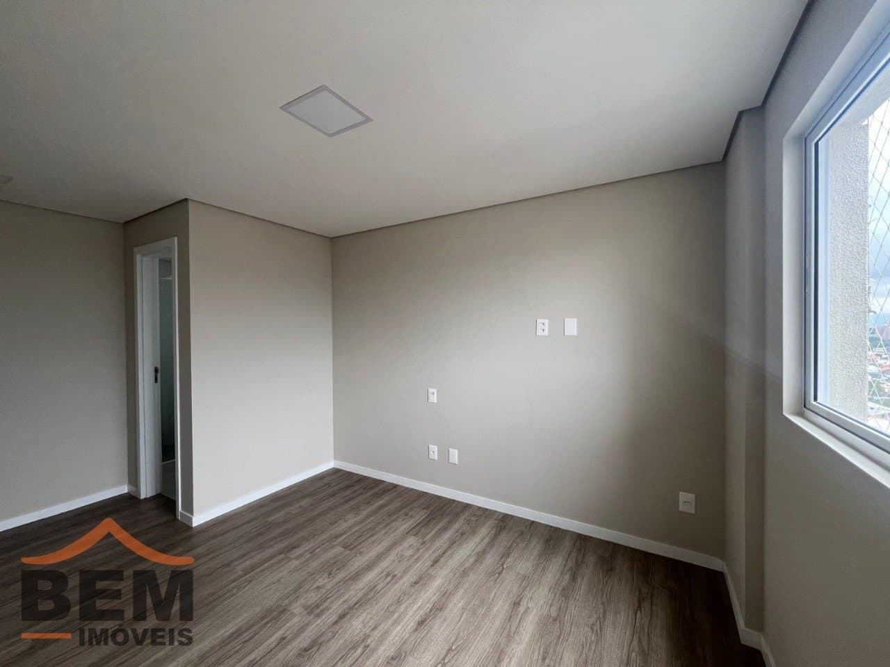 Apartamento para alugar com 2 quartos e 86 m² no bairro São João, em Itajaí