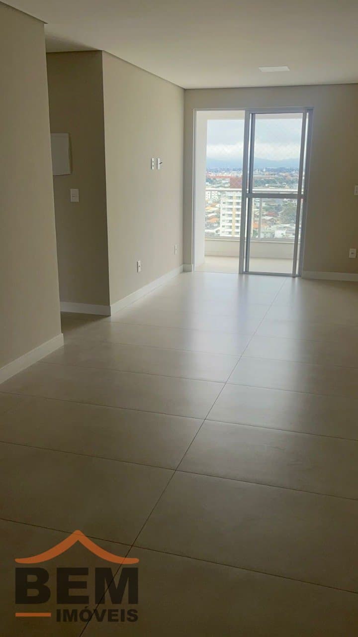 Apartamento para alugar com 2 quartos e 86 m² no bairro São João, em Itajaí