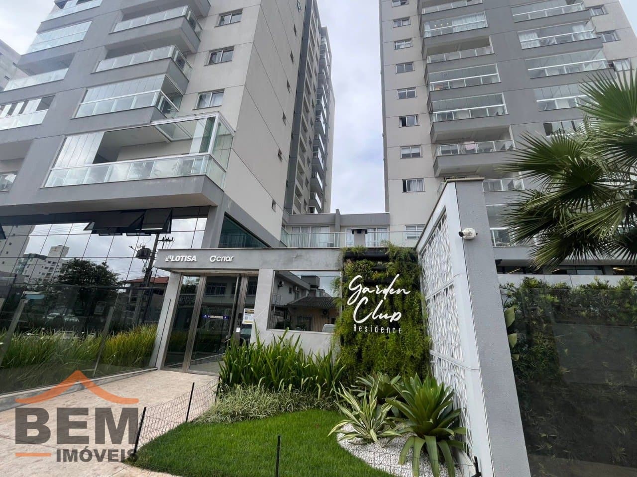 Apartamento para alugar com 2 quartos e 86 m² no bairro São João, em Itajaí
