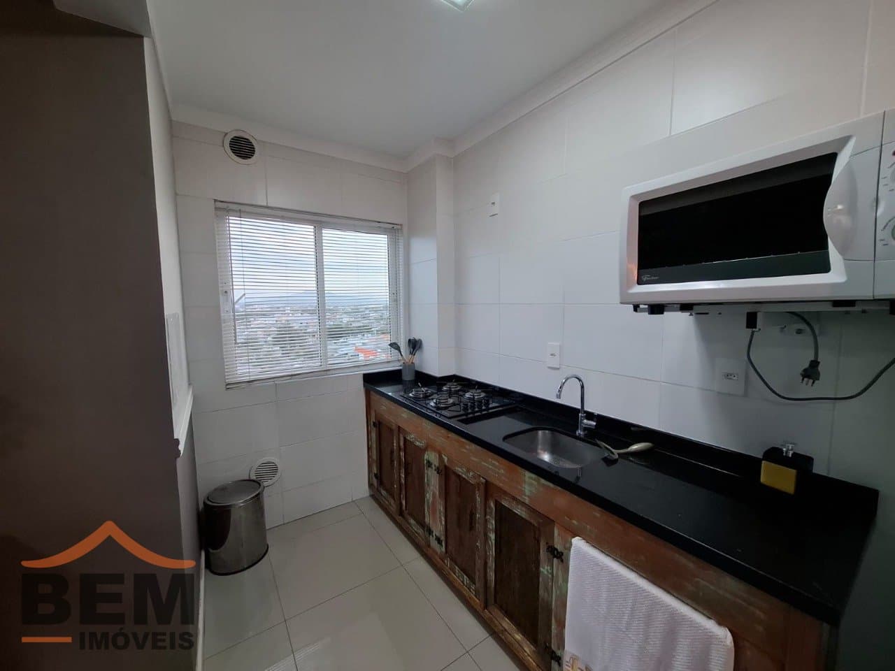 Apartamento para alugar com 2 quartos e 48 m² no bairro Cordeiros, em Itajaí