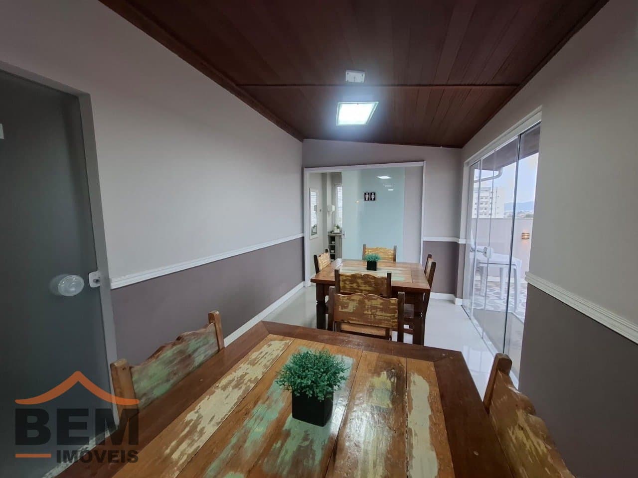 Apartamento para alugar com 2 quartos e 48 m² no bairro Cordeiros, em Itajaí