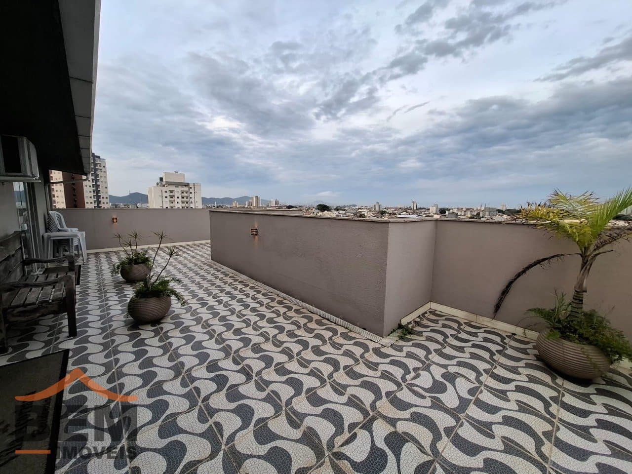 Apartamento para alugar com 2 quartos e 48 m² no bairro Cordeiros, em Itajaí