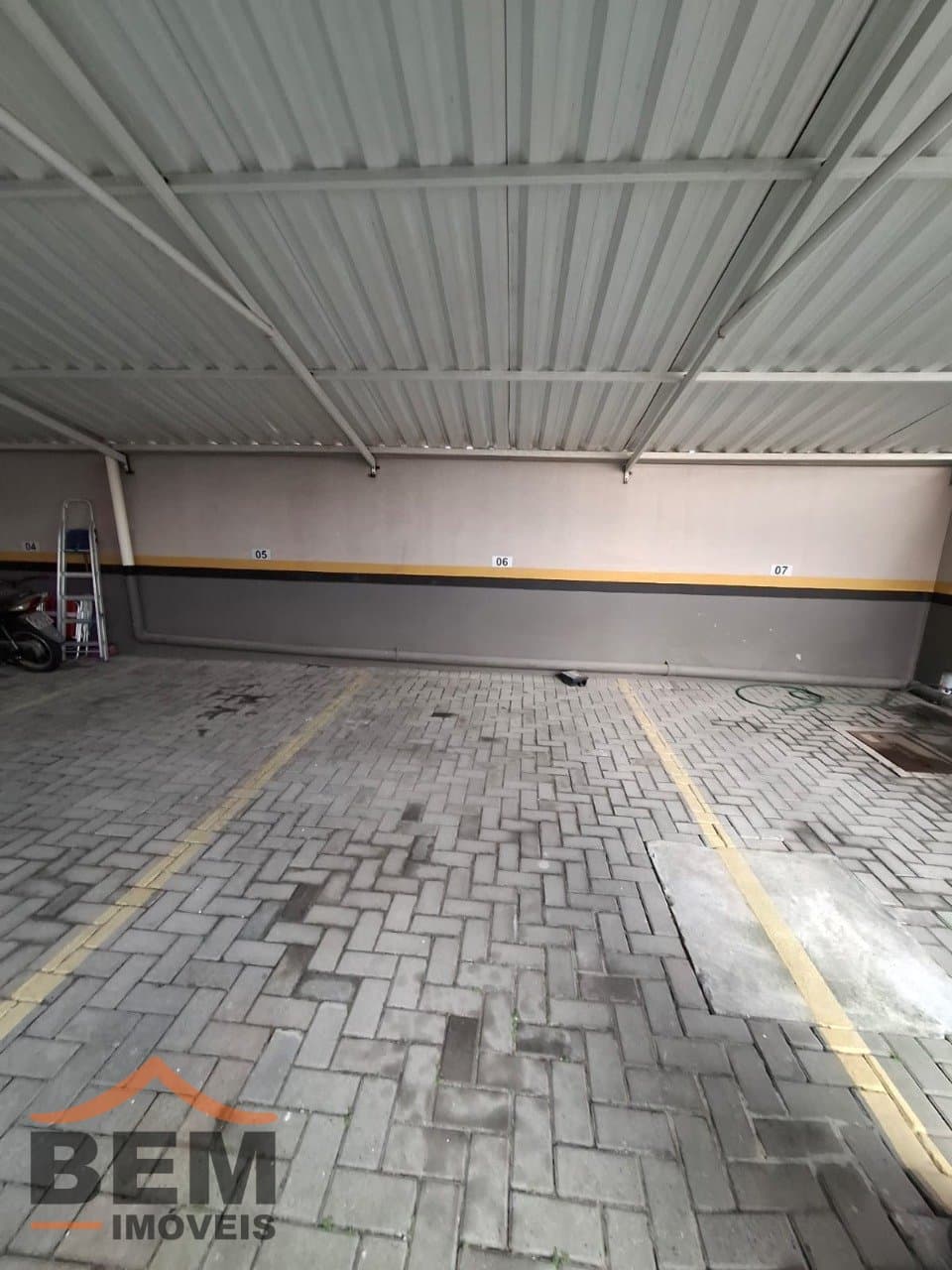 Apartamento para alugar com 2 quartos e 48 m² no bairro Cordeiros, em Itajaí