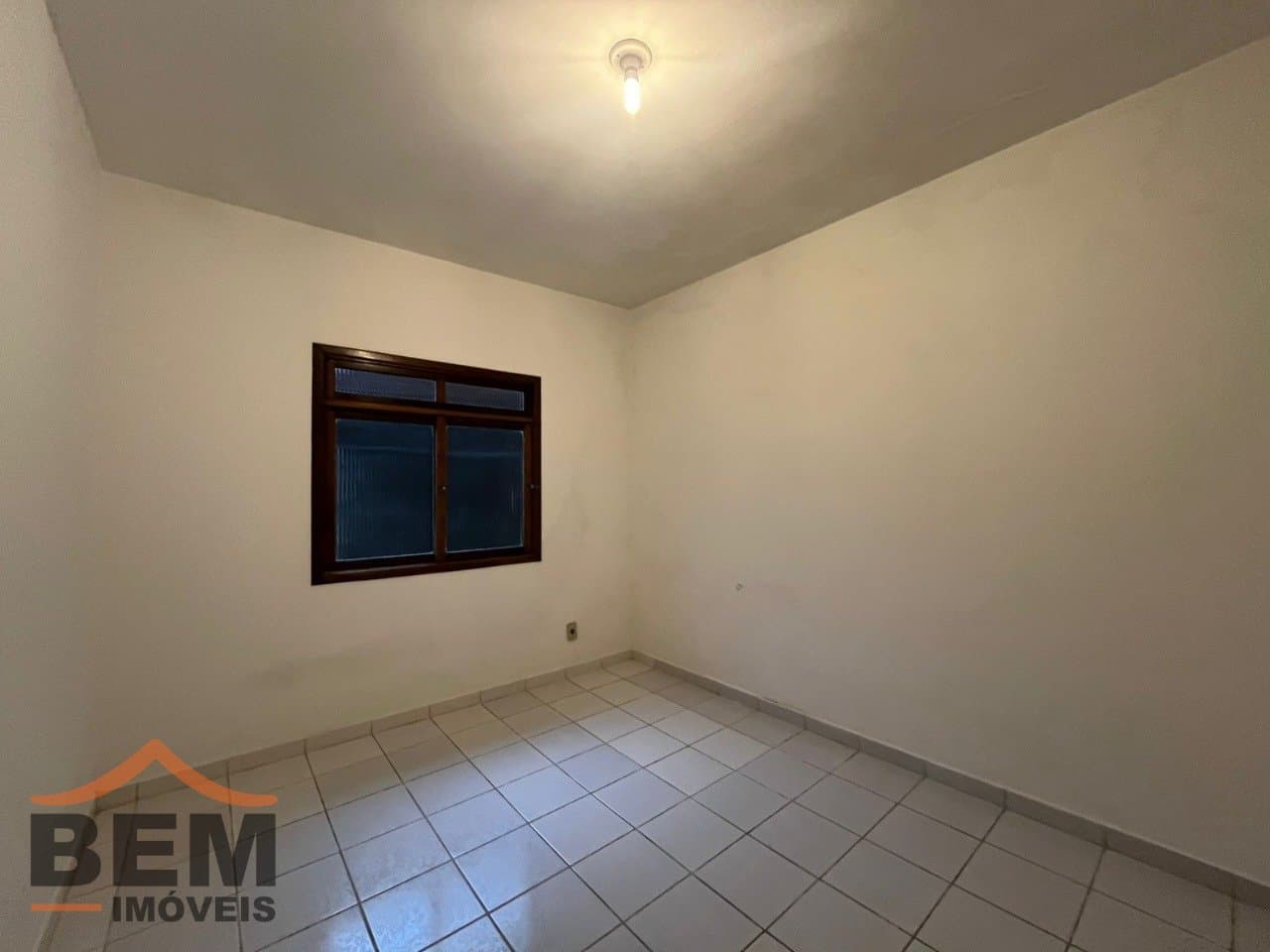 Casa para alugar com 3 quartos no bairro Centro, em Itajaí