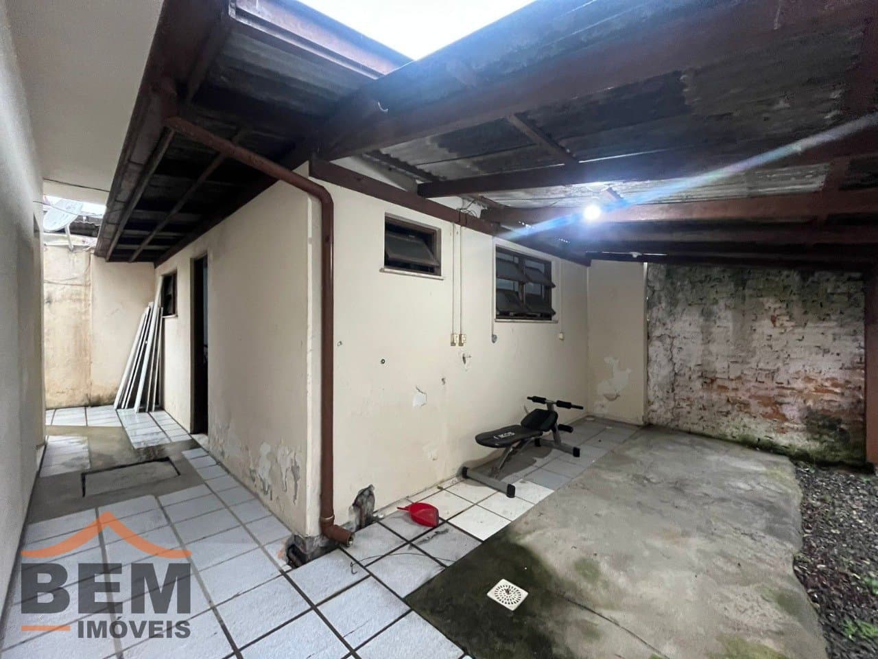Casa para alugar com 3 quartos no bairro Centro, em Itajaí