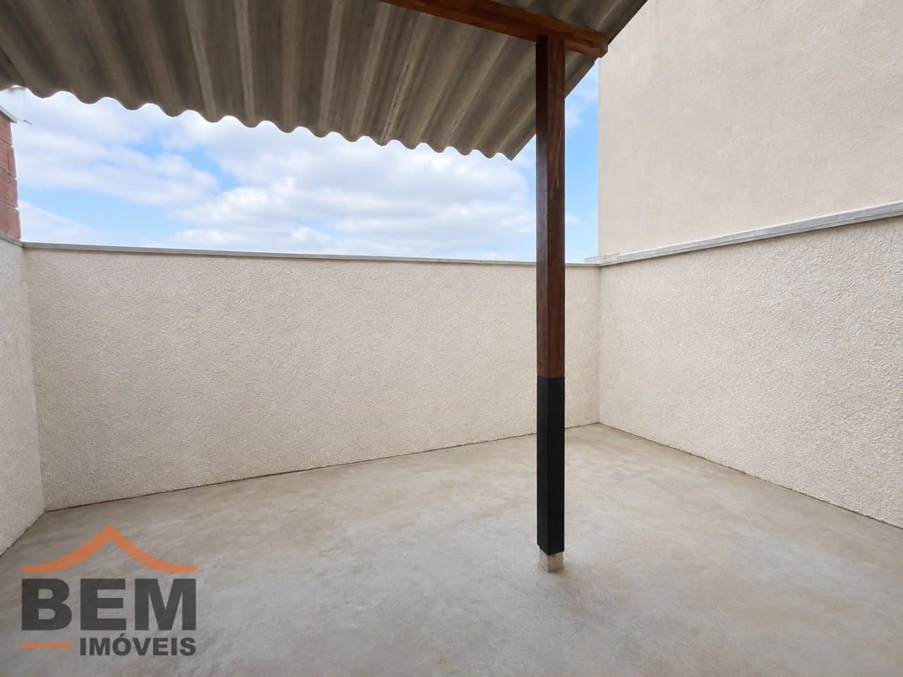 Apartamento para alugar com 2 quartos no bairro Santa Regina, em Itajaí