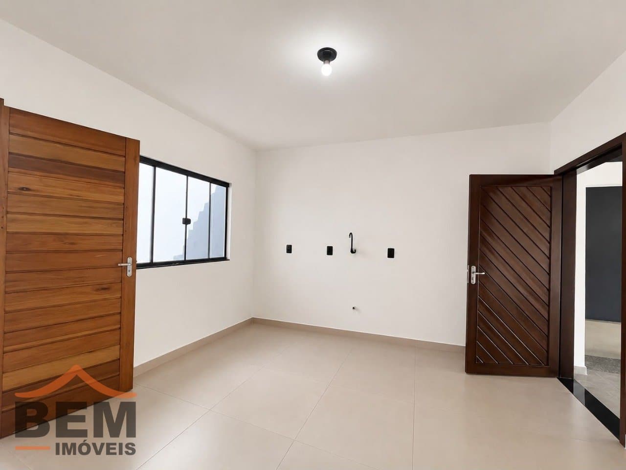 Apartamento para alugar com 2 quartos no bairro Santa Regina, em Itajaí