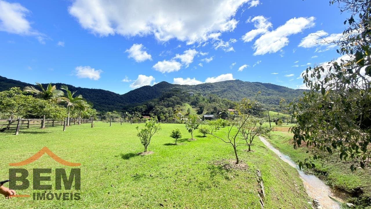 Sítio para venda no bairro Rio do Meio, em Itajaí, com 39.200 m².