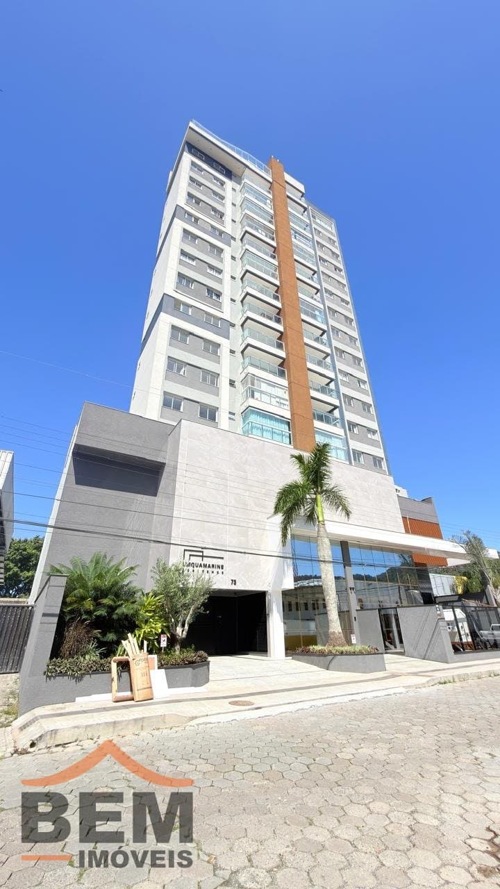 Apartamento para venda no bairro Fazendinha, em Itajaí, com 75m² e 2 quartos sendo 1 suíte.