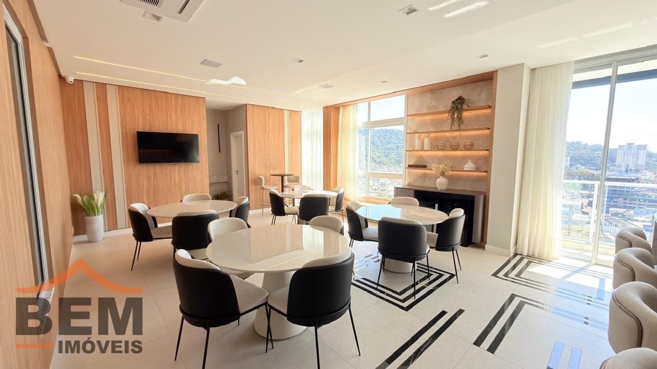 Apartamento para venda no bairro Fazendinha, em Itajaí, com 75m² e 2 quartos sendo 1 suíte.