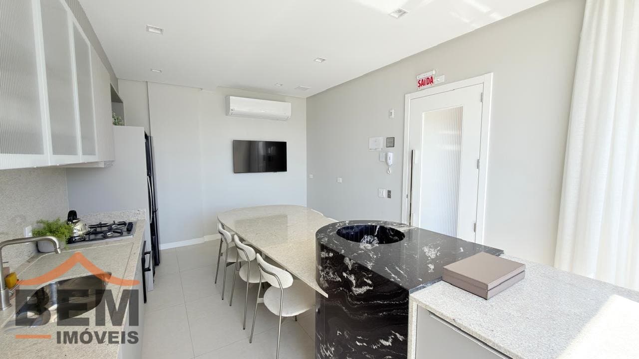 Apartamento para venda no bairro Fazendinha, em Itajaí, com 75m² e 2 quartos sendo 1 suíte.