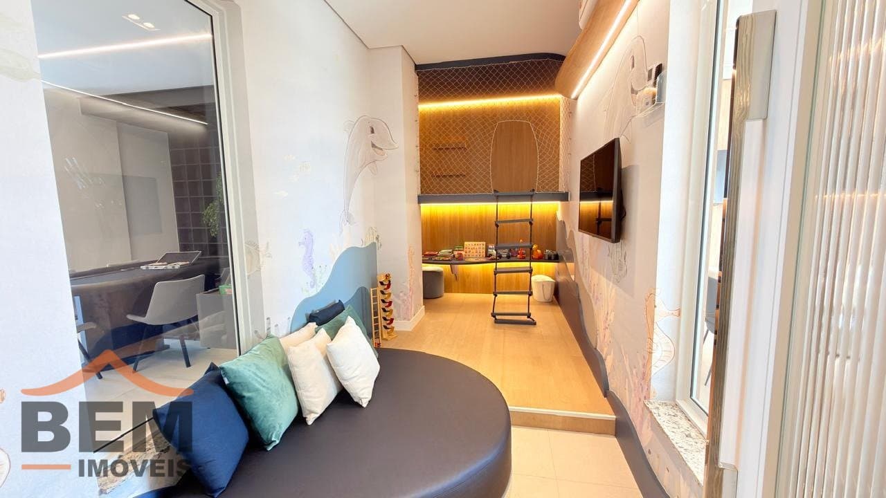 Apartamento para venda no bairro Fazendinha, em Itajaí, com 75m² e 2 quartos sendo 1 suíte.