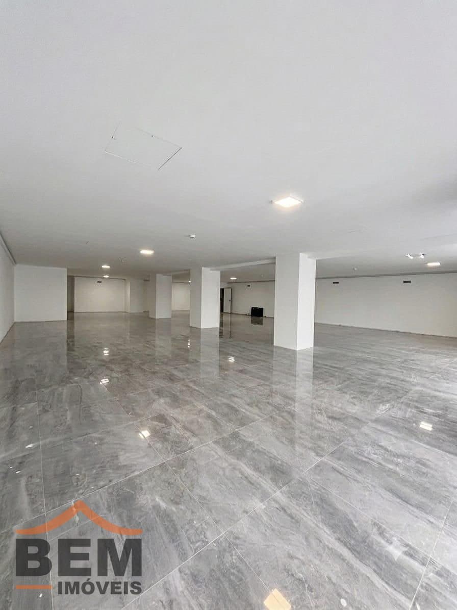 Sala Comercial para alugar com 350 m² no bairro Praia Brava, em Itajaí
