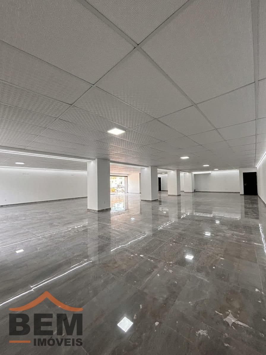 Sala Comercial para alugar com 350 m² no bairro Praia Brava, em Itajaí