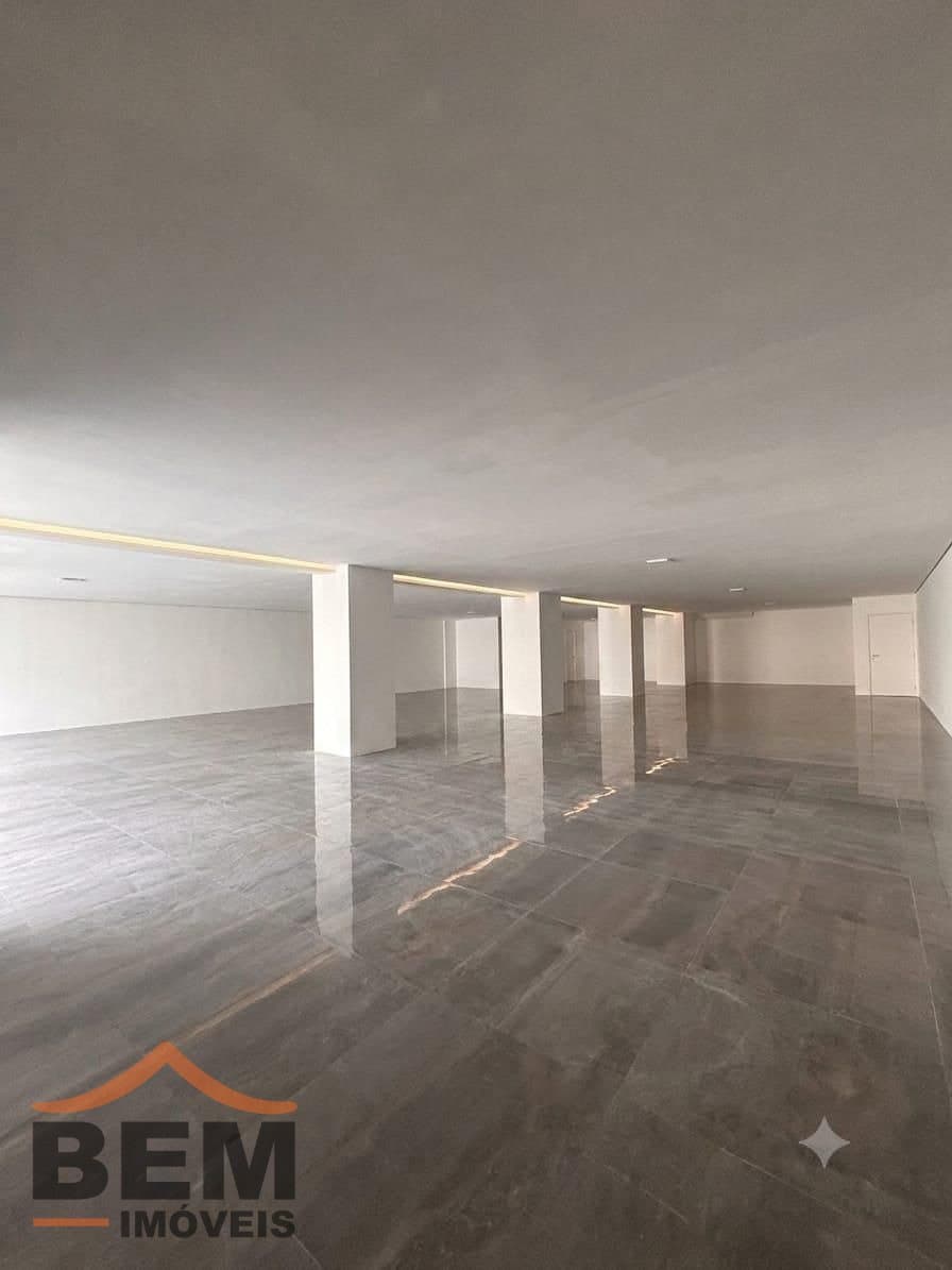 Sala Comercial para alugar com 350 m² no bairro Praia Brava, em Itajaí