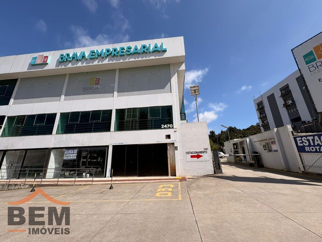 Sala Comercial para alugar com 300 m² no bairro Praia Brava, em Itajaí