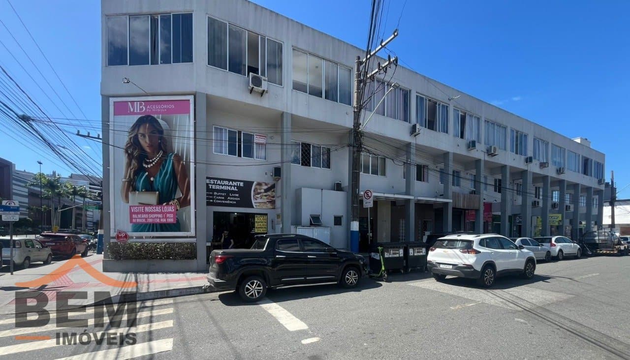 Kitnet para alugar com 1 quarto e 15 m² no bairro Estados, em Balneário Camboriú