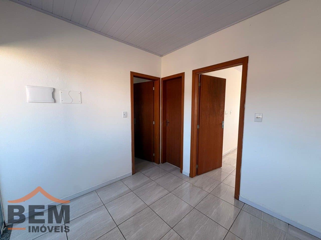 Kitnet para alugar com 1 quarto e 27 m² no bairro Santa Regina, em Itajaí