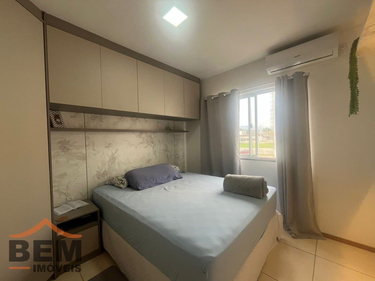 Apartamento para alugar com 2 quartos e 48 m² no bairro Itaipava, em Itajaí/SC.