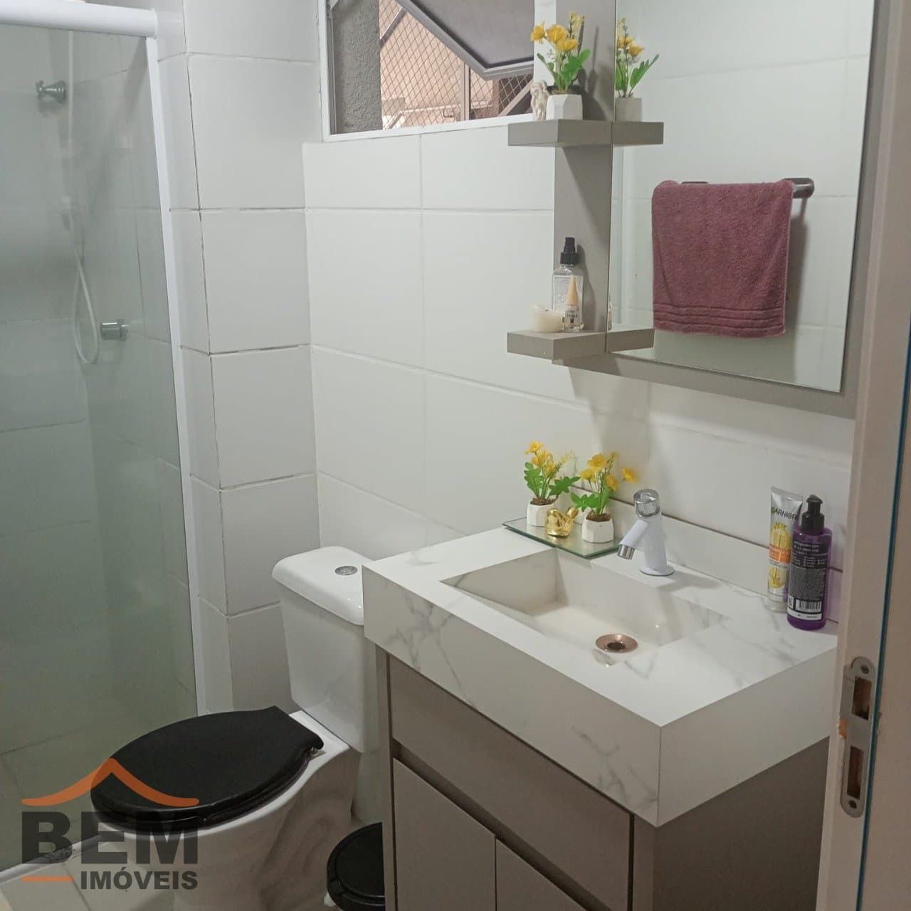 Apartamento para venda no bairro Espinheiros em Itajaí com 39m2 e 1 quarto.