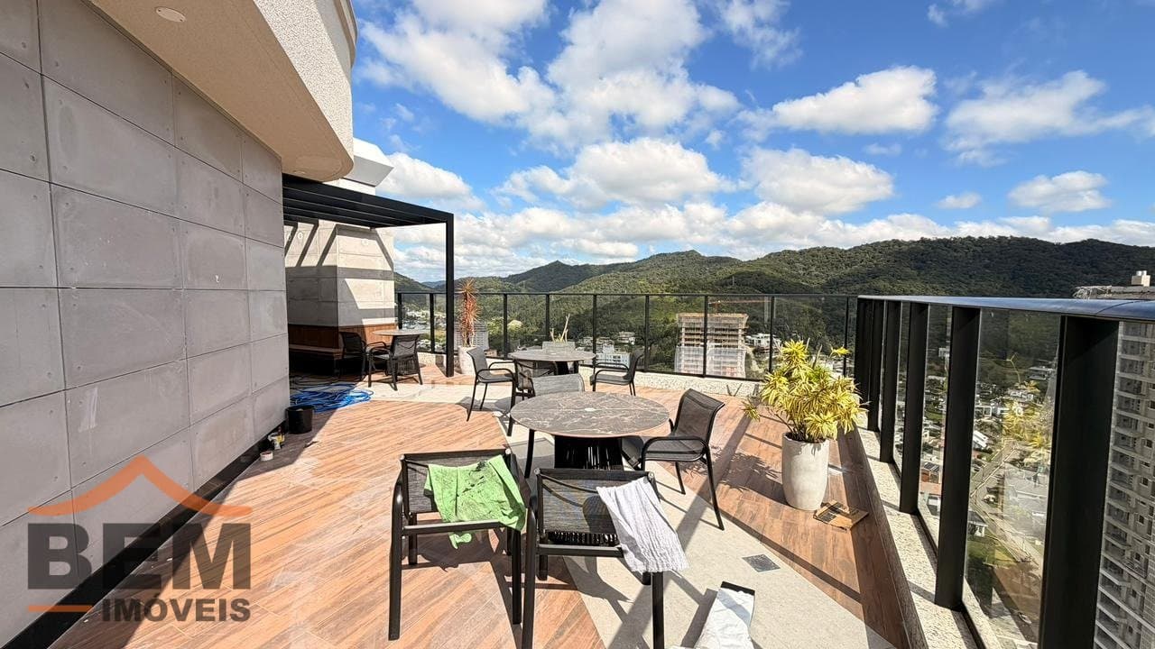 Apartamento para venda no bairro Praia Brava, em Itajaí, com 74] m² e 2 quartos sendo 1 suíte.