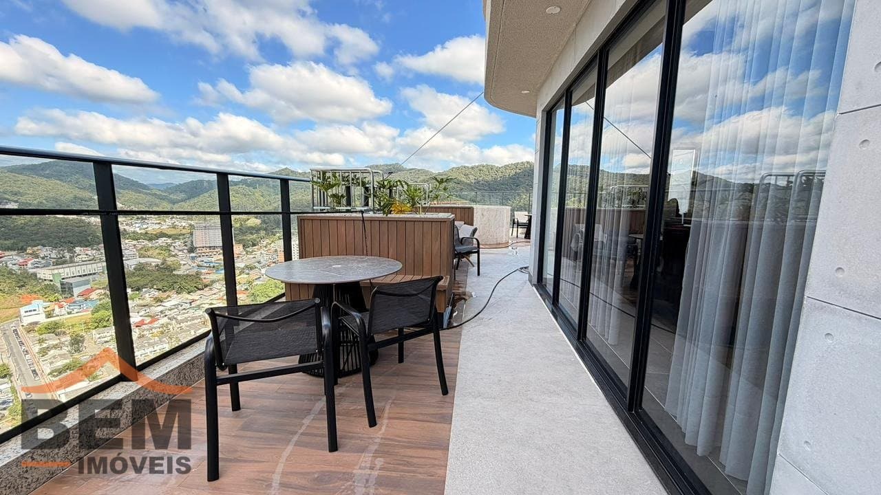 Apartamento para venda no bairro Praia Brava, em Itajaí, com 74] m² e 2 quartos sendo 1 suíte.