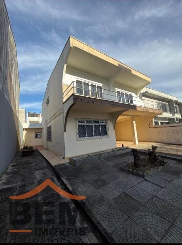 Casa para Locação com 5 quartos e 230m² no bairro Centro, em Balneário Camboriú - SC