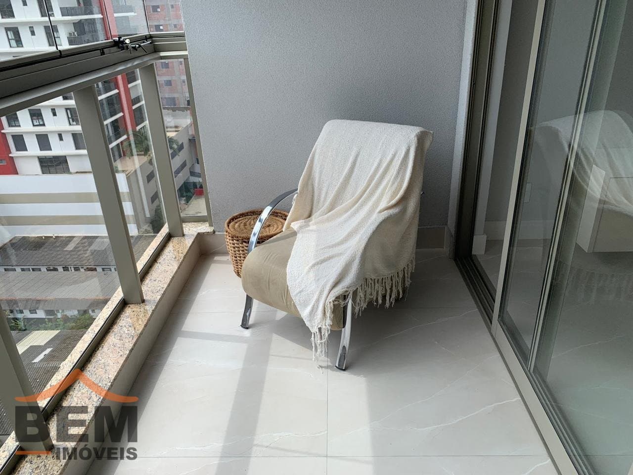 Apartamento para Locação com 3 quartos e 95m² no bairro Centro, em Itajaí - SC