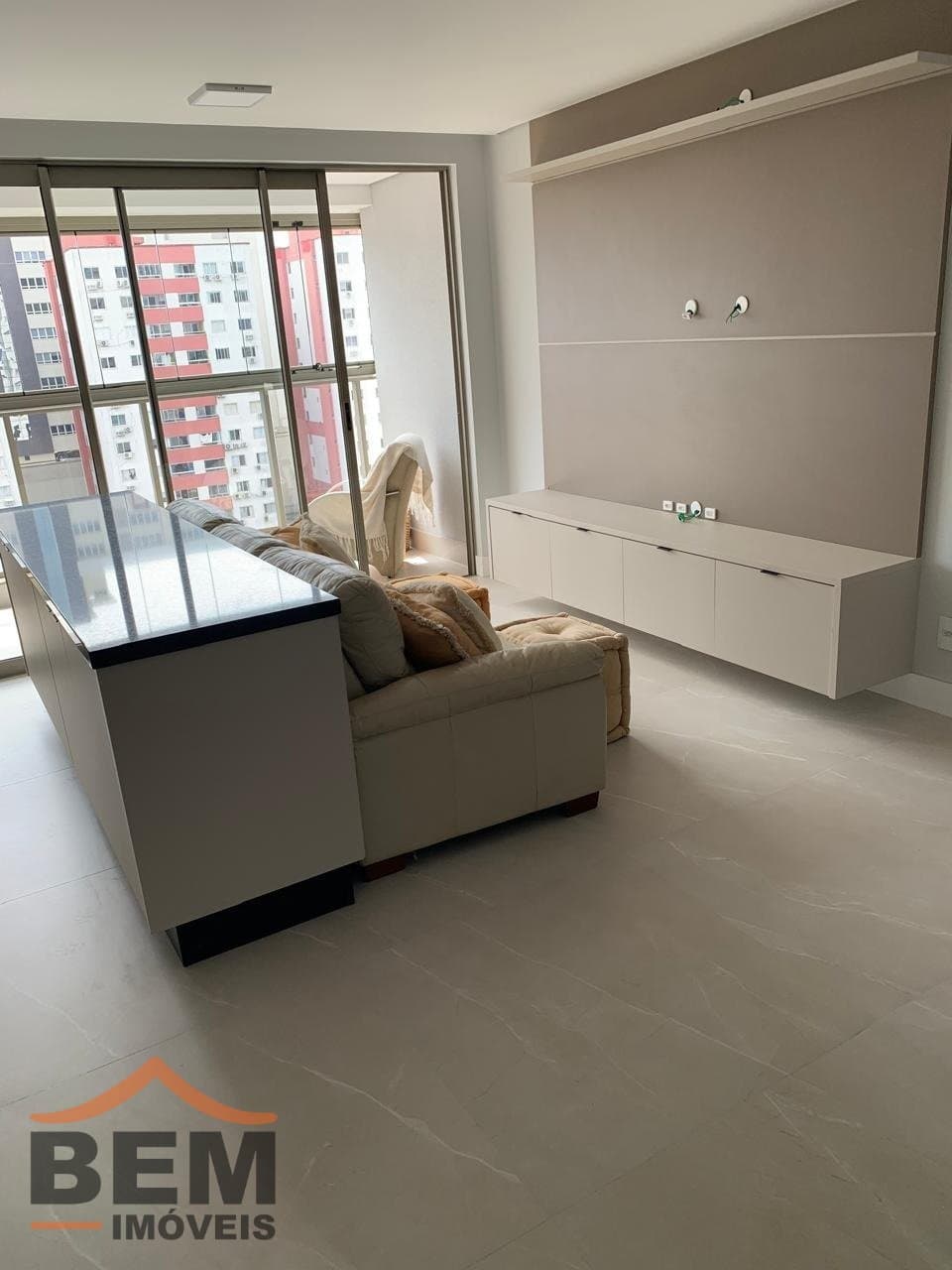 Apartamento para Locação com 3 quartos e 95m² no bairro Centro, em Itajaí - SC