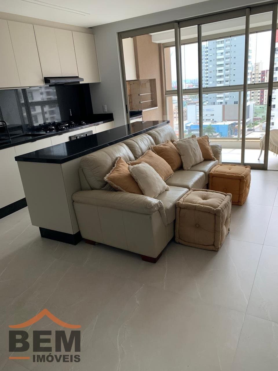 Apartamento para Locação com 3 quartos e 95m² no bairro Centro, em Itajaí - SC