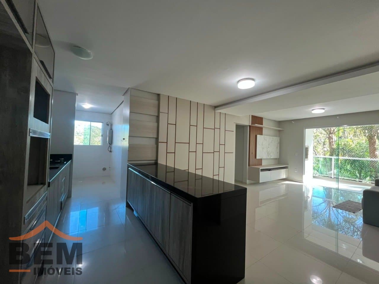 Apartamento para Locação com 3 quartos e 110m² no bairro Cabeçudas, em Itajaí - SC
