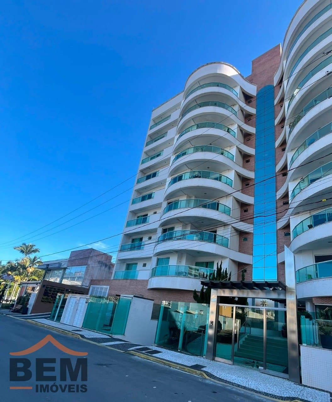 Apartamento para Locação com 3 quartos e 110m² no bairro Cabeçudas, em Itajaí - SC