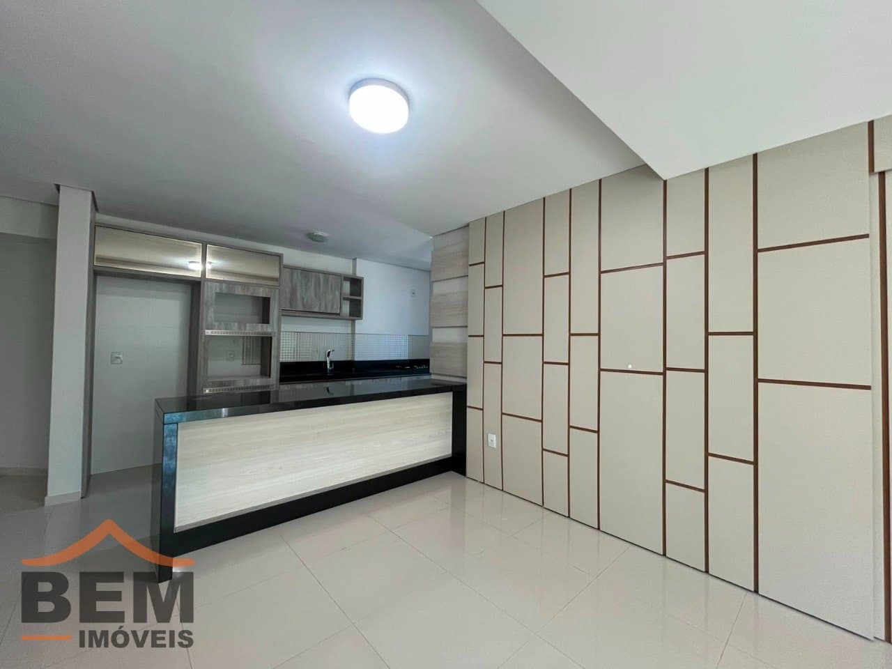 Apartamento para Locação com 3 quartos e 110m² no bairro Cabeçudas, em Itajaí - SC