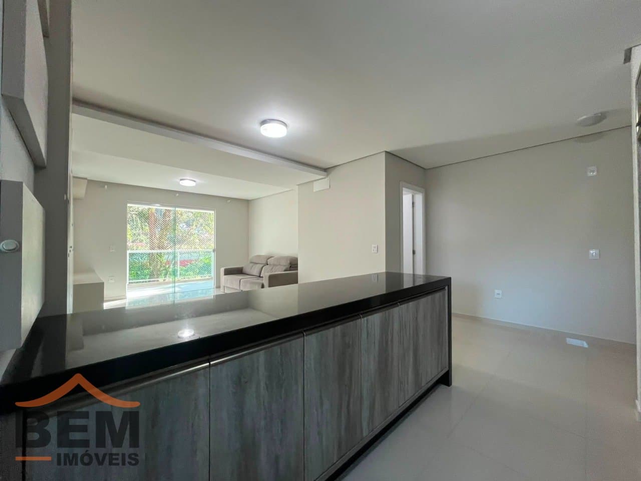 Apartamento para Locação com 3 quartos e 110m² no bairro Cabeçudas, em Itajaí - SC