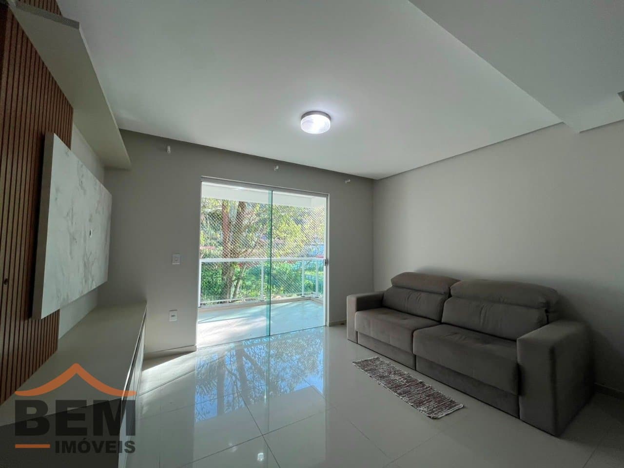 Apartamento para Locação com 3 quartos e 110m² no bairro Cabeçudas, em Itajaí - SC